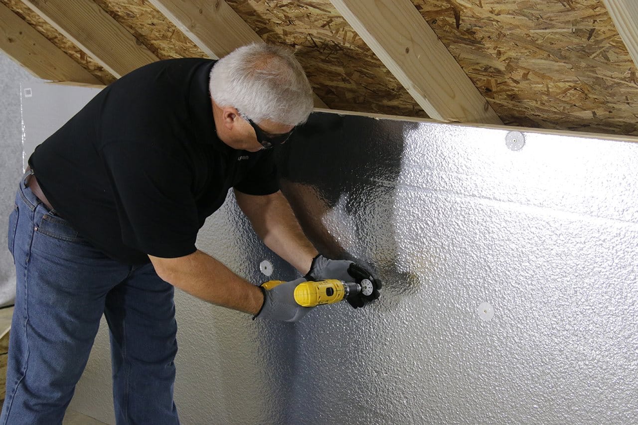 contractor works on the attic | Be Informed Home Inspections | energy bills Fort Worth contractor works on the attic | Be Informed Home Inspections | energy bills Fort Worth